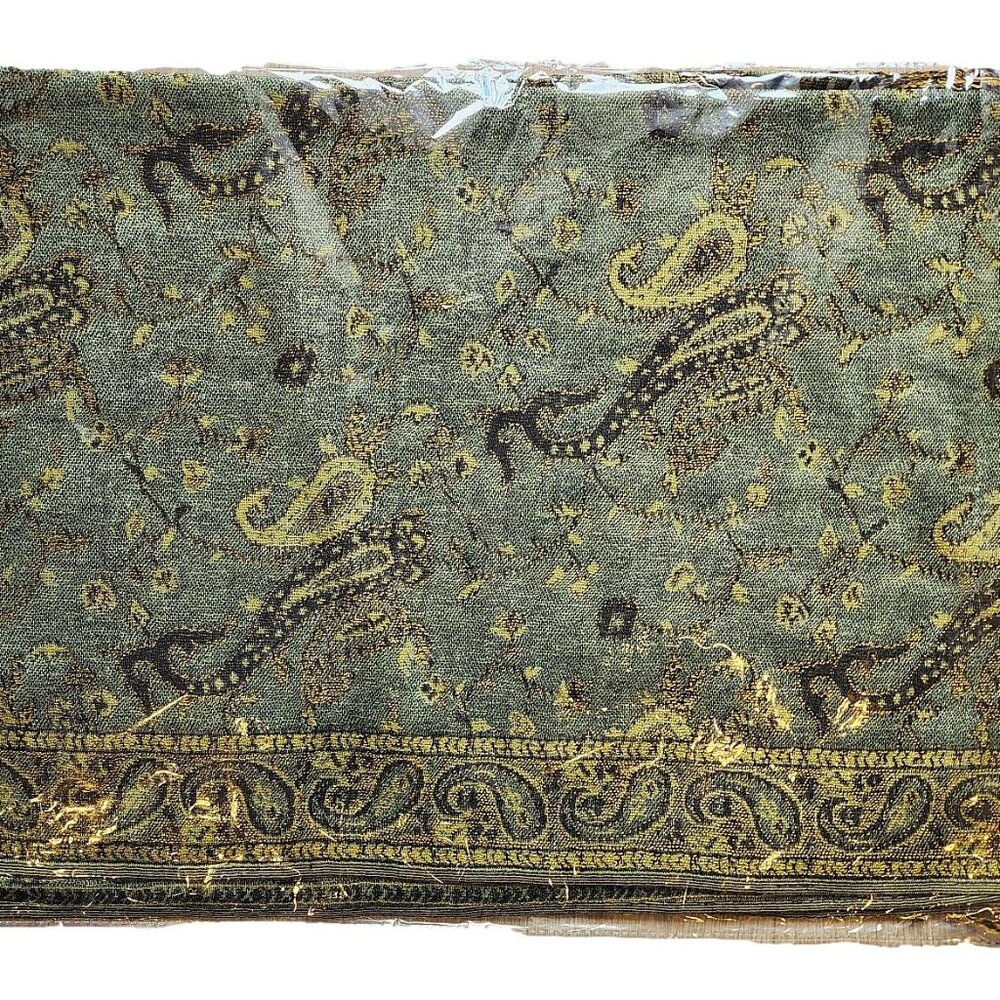Pashmina Silk Scarf - New in Packaging. Green / Inventory Reduction - Picture 2 of 2